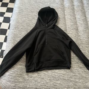 Women’s XL crop swear shirt with hood